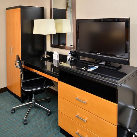 Holiday Inn Express Kennedy Airport, An Ihg Hotel Nova Iorque Exterior foto