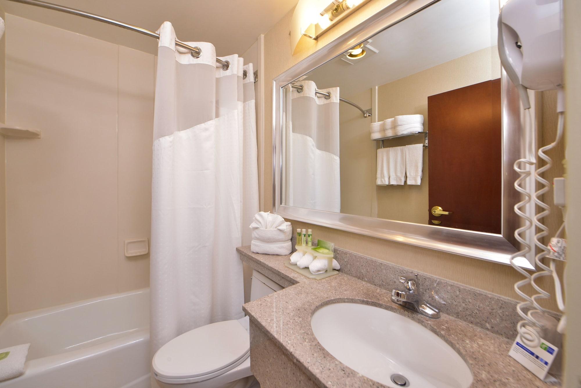 Holiday Inn Express Kennedy Airport, An Ihg Hotel Nova Iorque Exterior foto