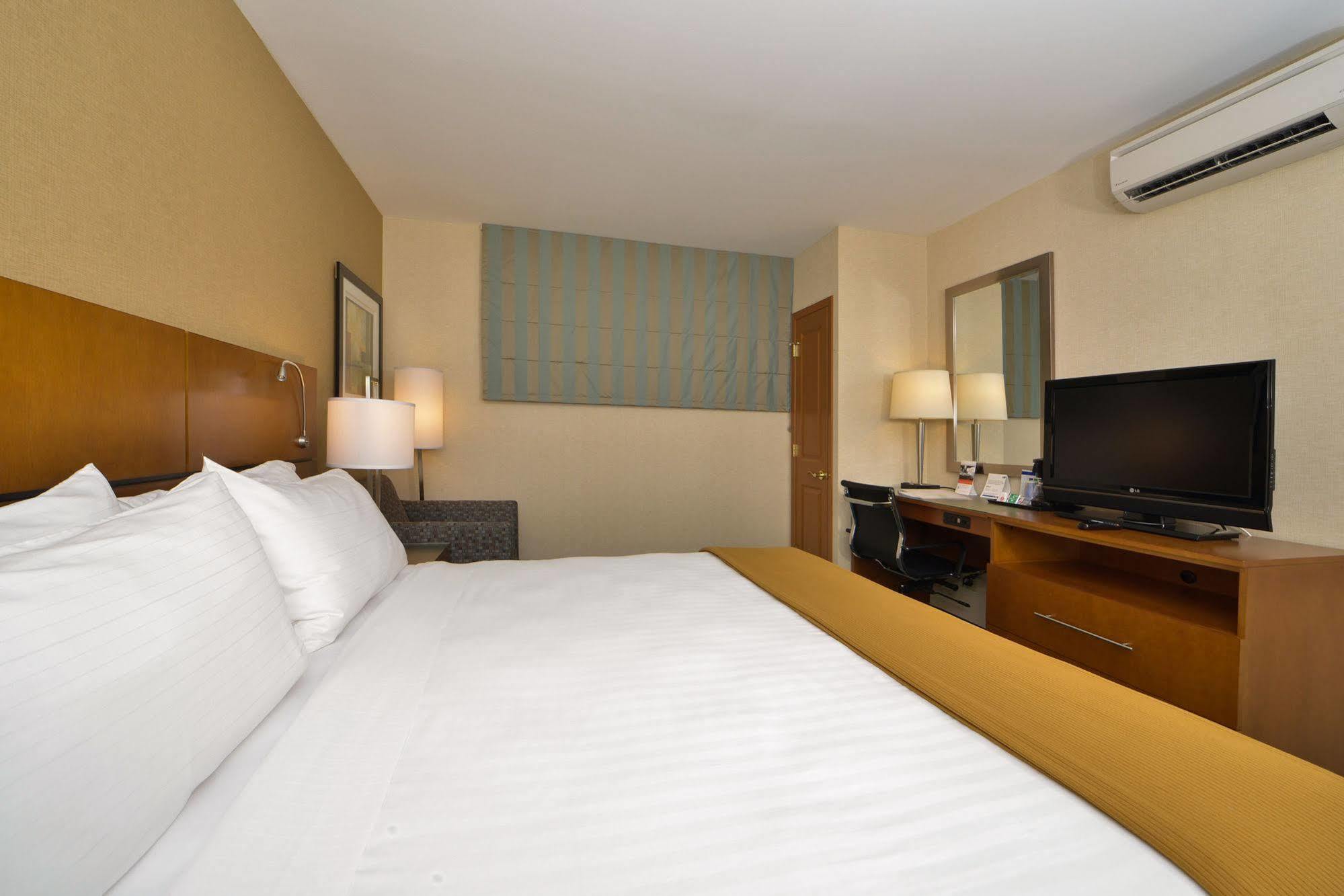 Holiday Inn Express Kennedy Airport, An Ihg Hotel Nova Iorque Exterior foto